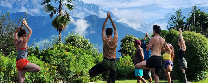 200-Stunden-Yogalehrer-Ausbildung mit Himalaya-Blick in Astam bei Pokhara