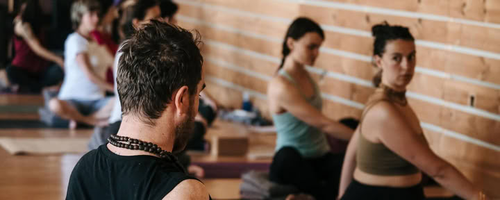 Iyengar-Yoga-Retreat, meditative Künste und traditionelles Tantra