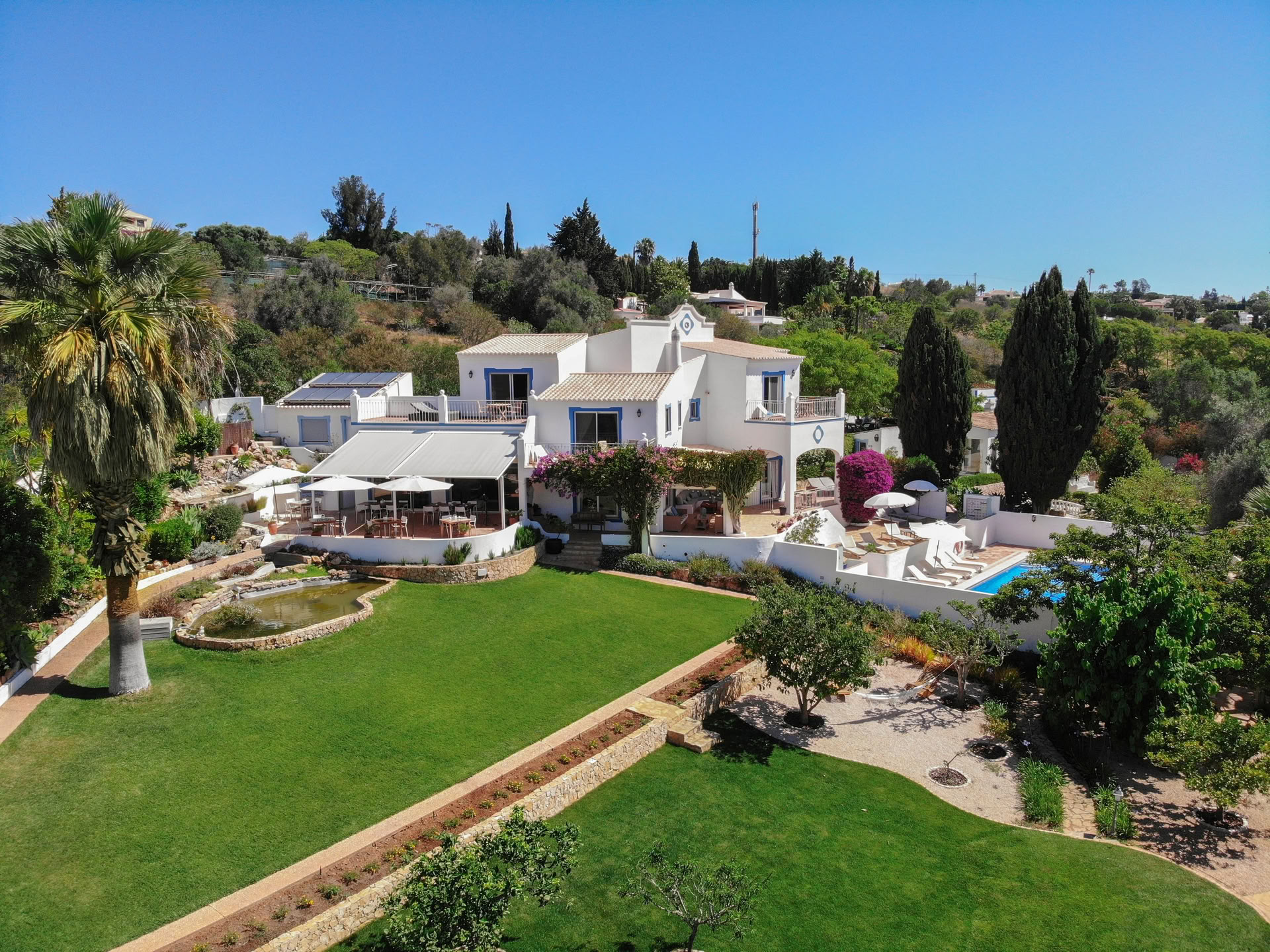 „Das Empowered Retreat: Abenteuer & Wellness in Portugal“