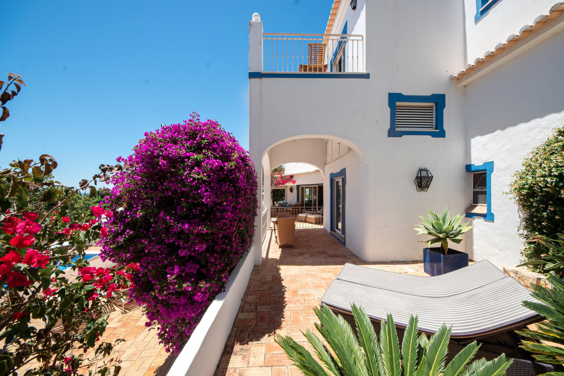„Das Empowered Retreat: Abenteuer & Wellness in Portugal“