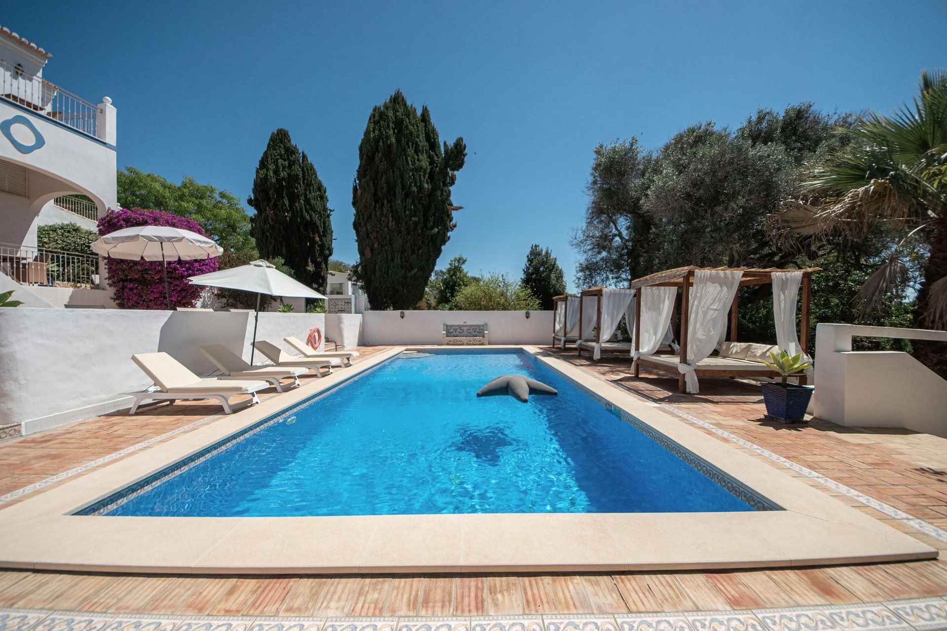 „Das Empowered Retreat: Abenteuer & Wellness in Portugal“