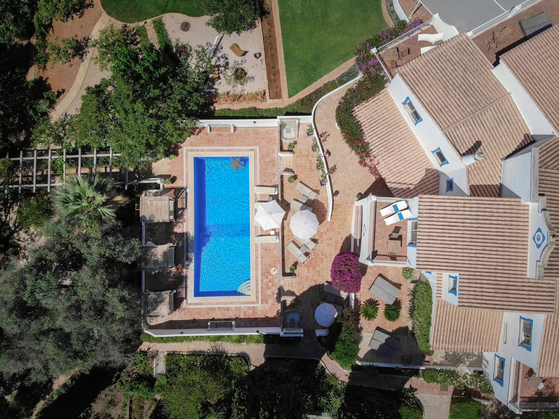 „Das Empowered Retreat: Abenteuer & Wellness in Portugal“