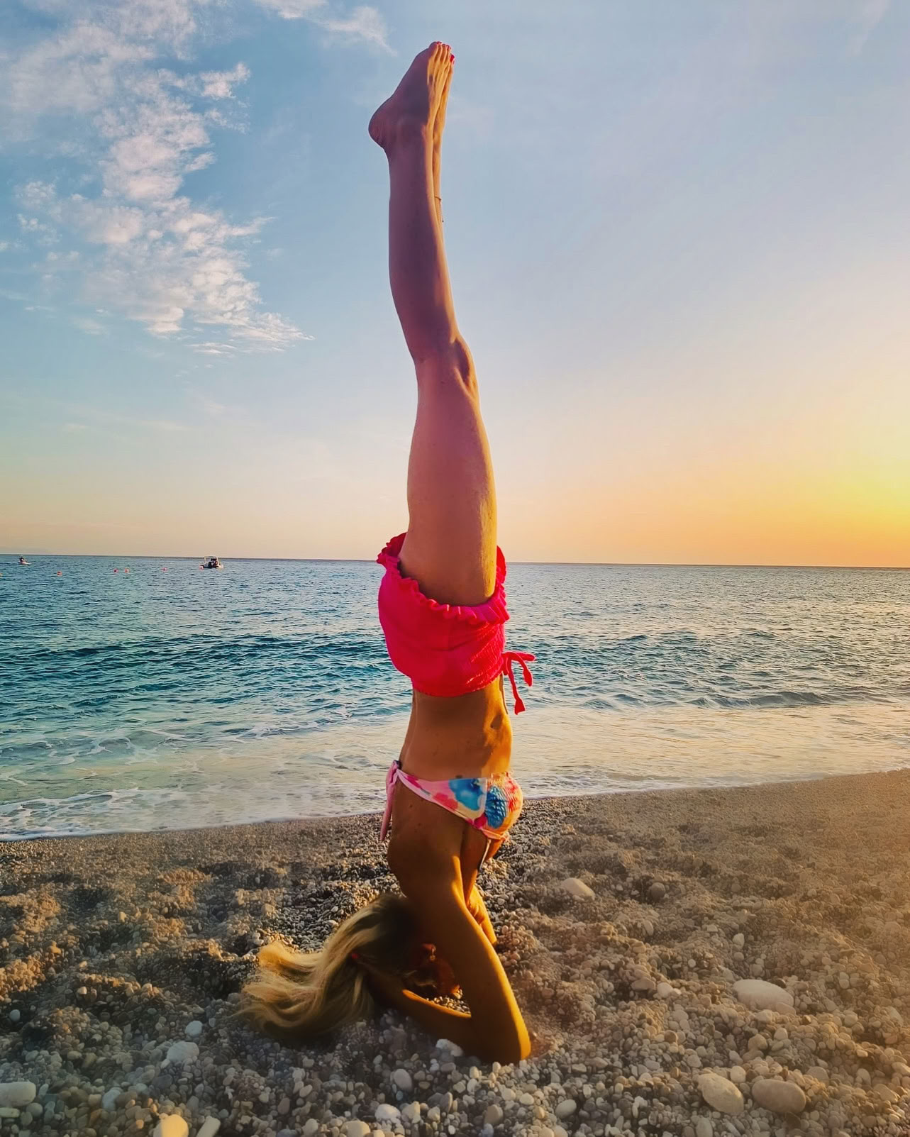 Küstenkrieger: Ein Retreat für Kampfkünste und Yoga am Strand von Divjaka