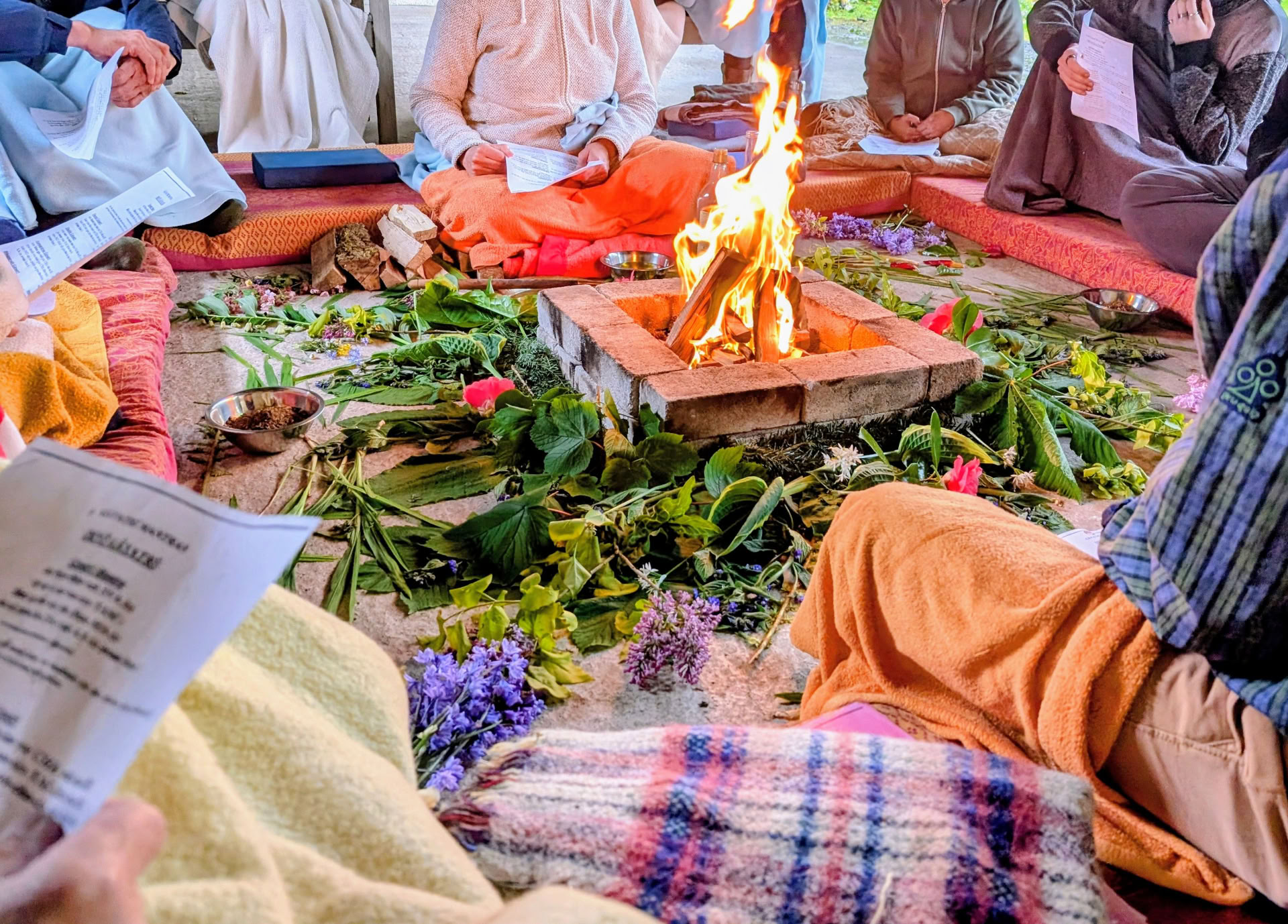 Lakshmi Voelker Chair-Yoga-Lehrerausbildung