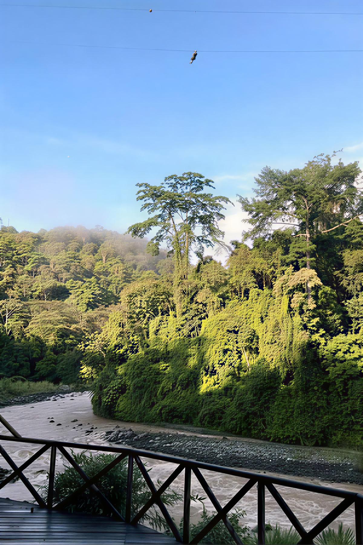 Ziplining auf dem Pacuare-Fluss