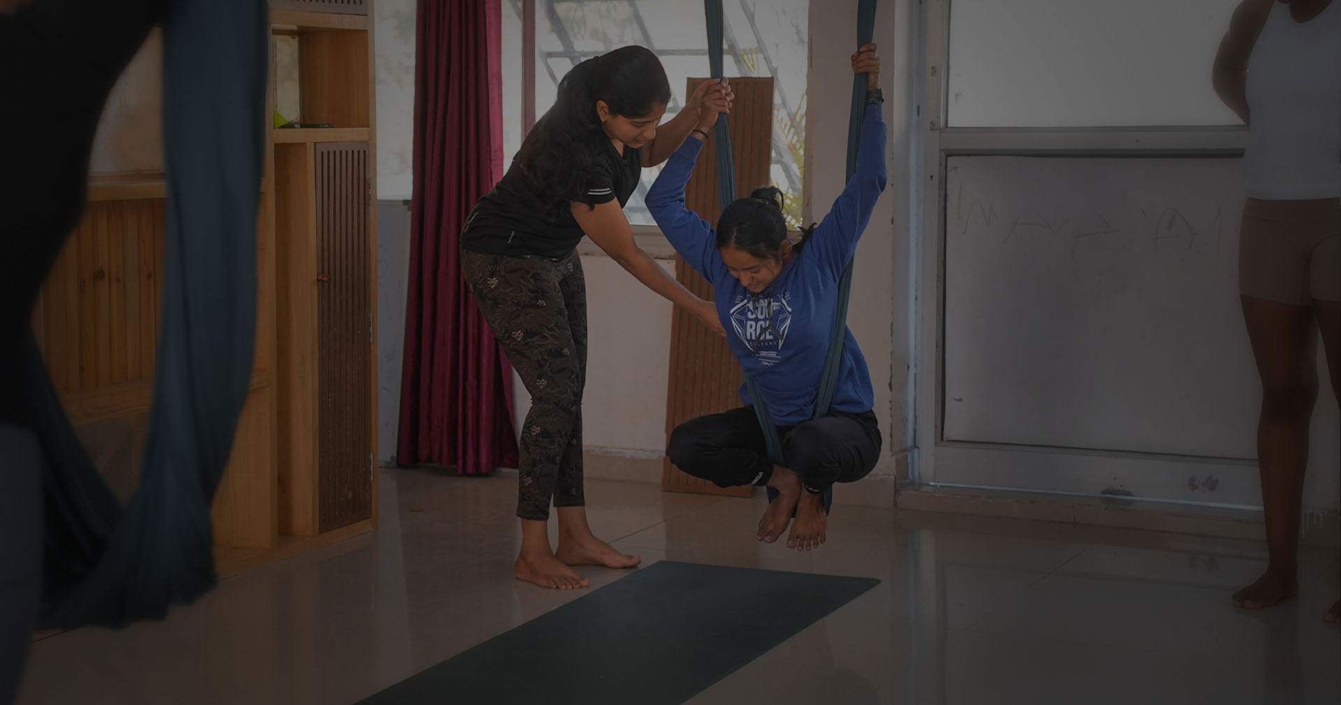 Aerial-Yoga-Lehrer*innenausbildung – 25. Apr. bis 29. Apr. 2026