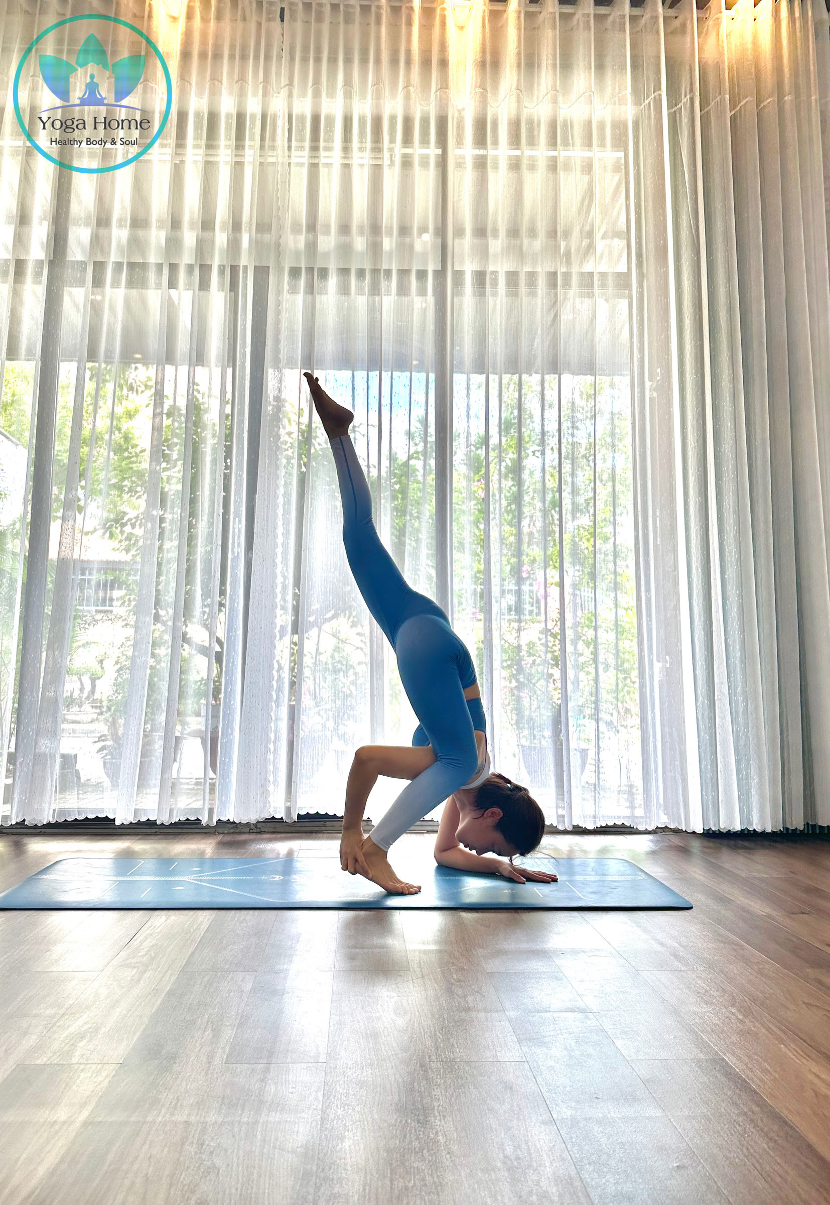 200-Stunden-Yogalehrerausbildung in der Yoga Home School