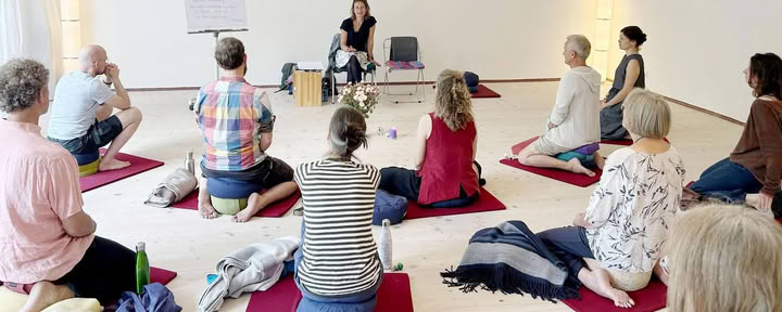 HeilungsKompetenzen mit Maired Petzoldt | basiert auf den Lehren von Thomas Hübl — Landguet Ried, Center for mindful living | Retreatzentrum & Seminarhaus
