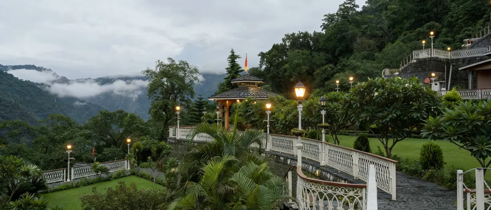 500-Stunden-Yogalehrerausbildung in Rishikesh
