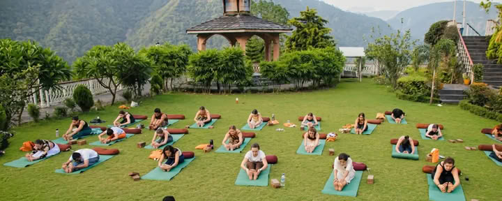 RYT-200-Stunden-Yogalehrerausbildung in Rishikesh, Indien