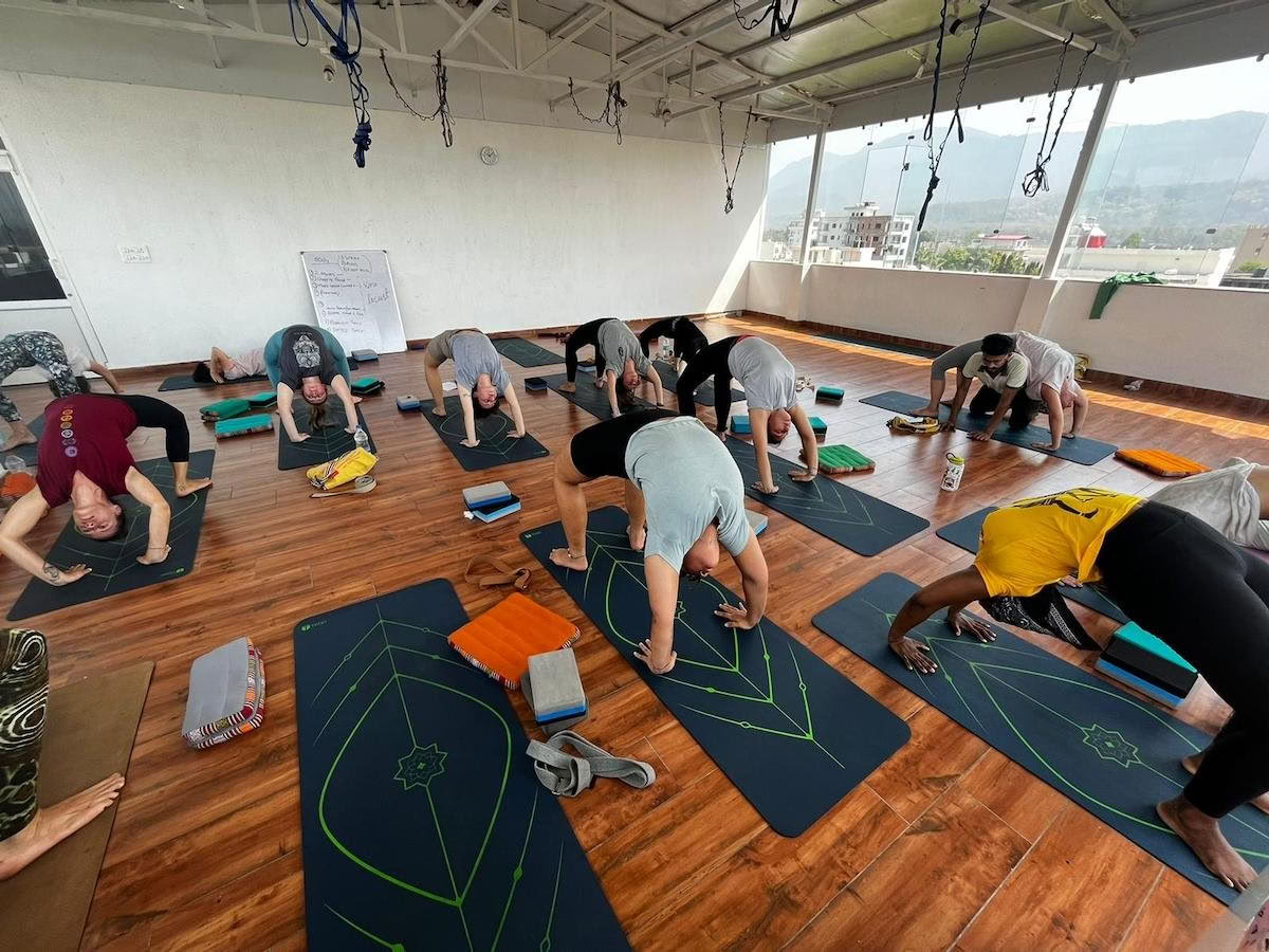 200-Stunden-Hatha-Ashtanga-Vinyasa-Lehrerausbildung in Rishikesh