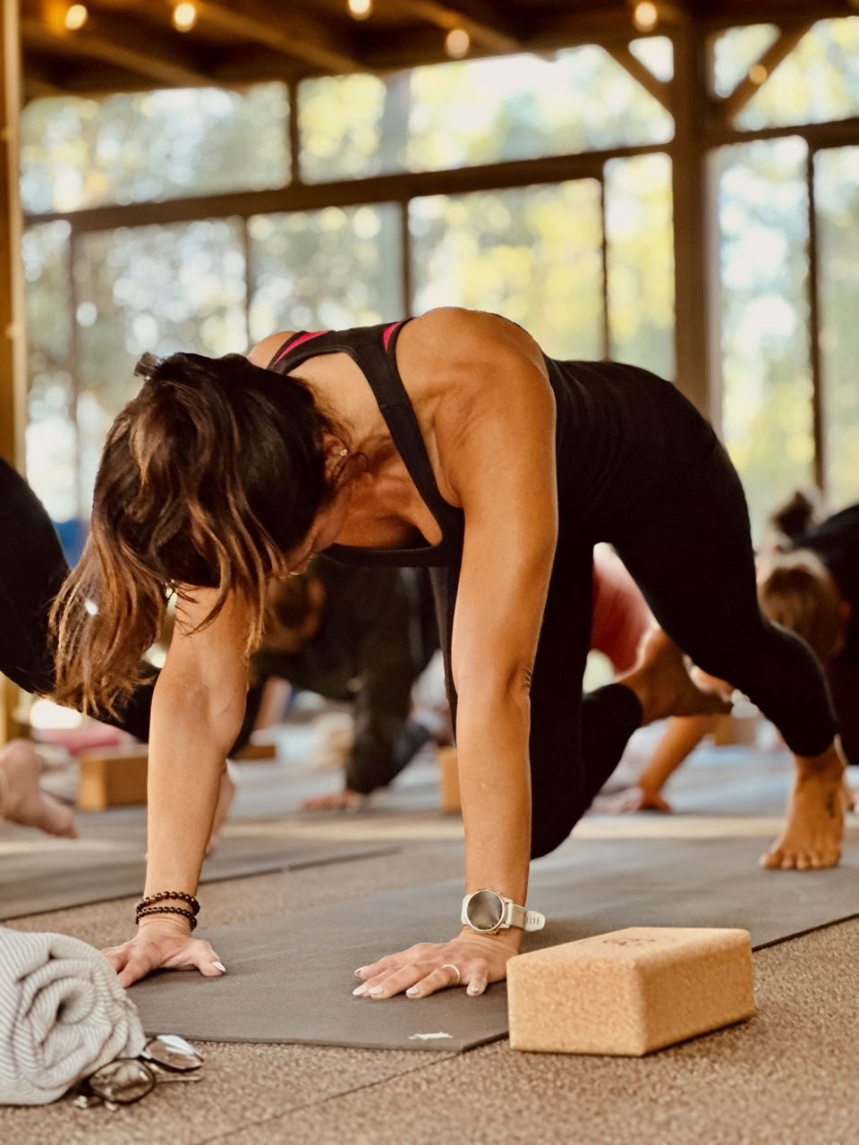 Nicht ganz so ernst gemeintes Yoga-Retreat