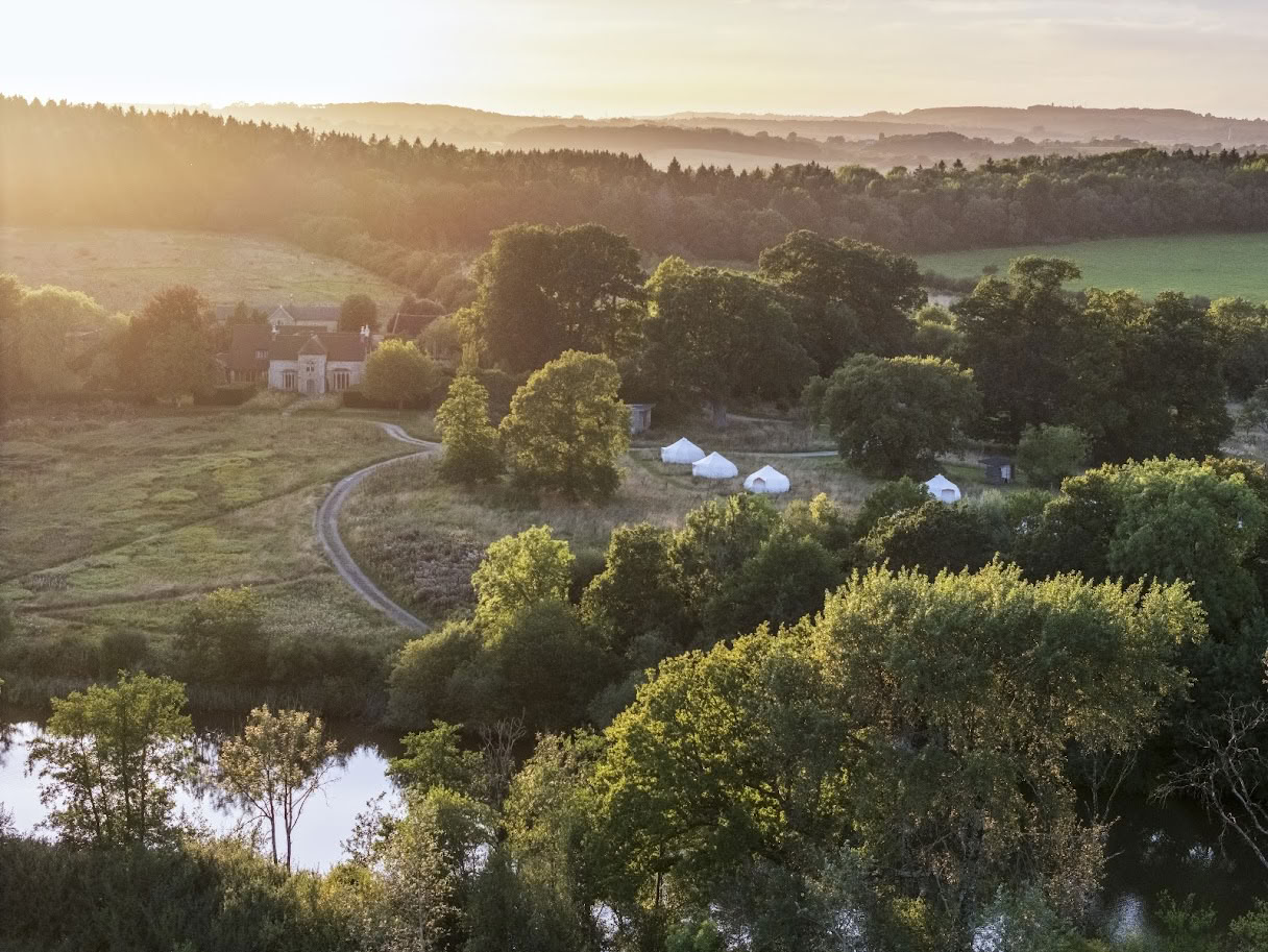 Das Retreat zur Sommersonnenwende mit Alex Mytton und 42 Acres