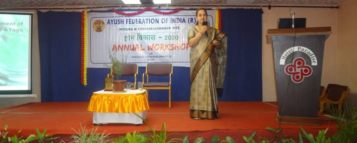 Agnihotra jeden Samstag um 6 Uhr unter der Anleitung von Dr. Krishnamurthy