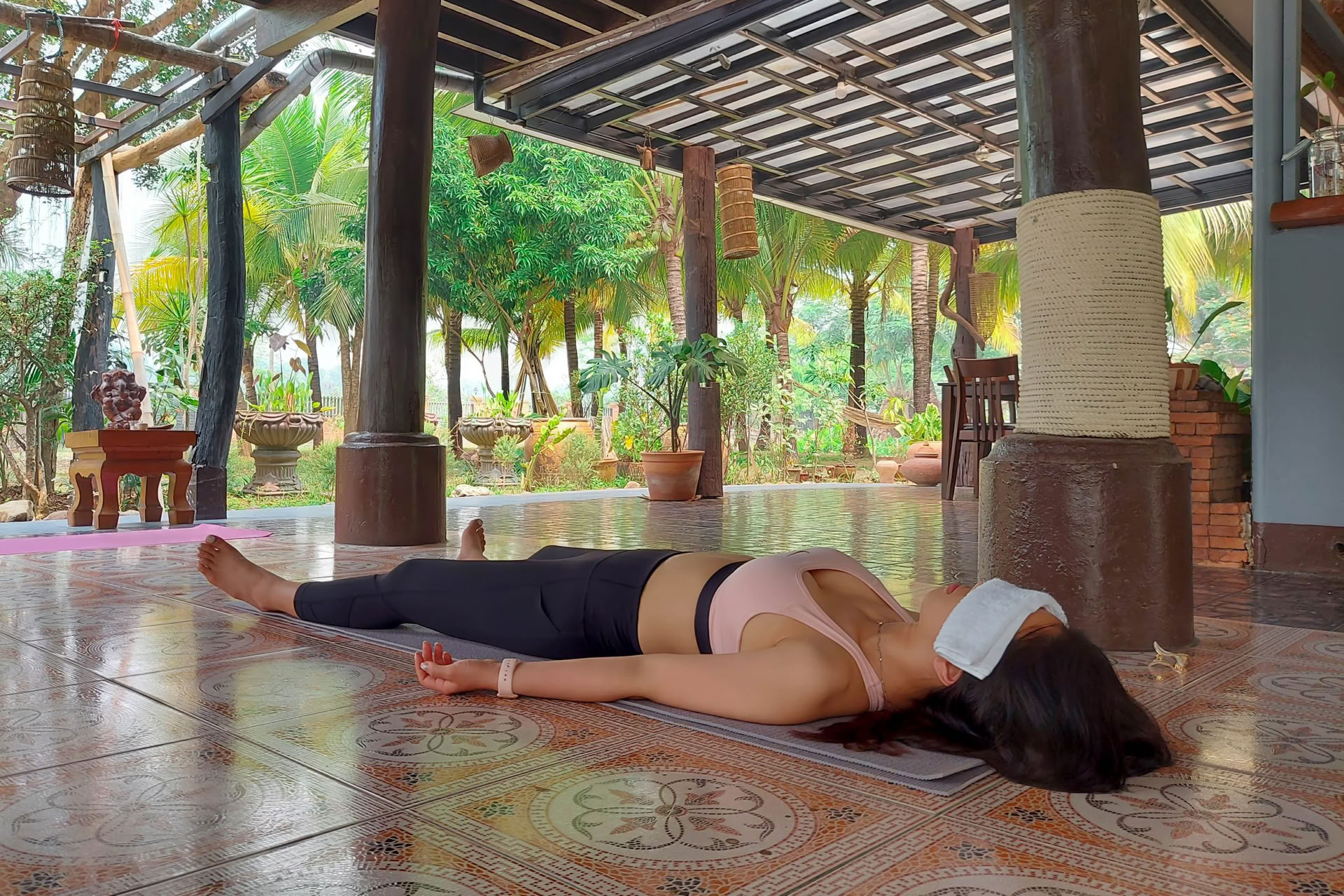 Mit Yoga Angereichertes Reiki – 2,30 Std. Yoga