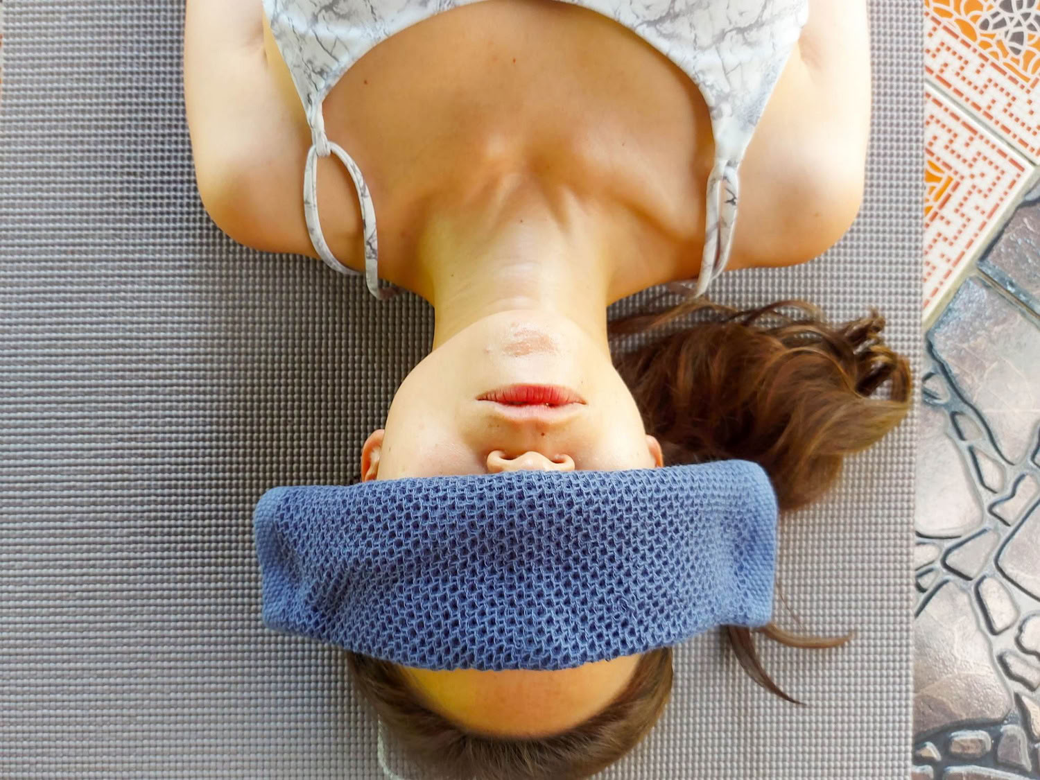Ein Toast auf das Wohlbefinden – Yoga & Wein