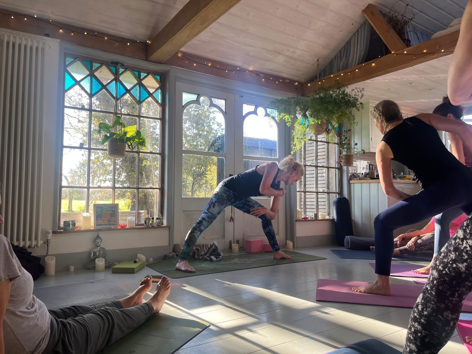 Goldenes Yoga-Herbst-Retreat