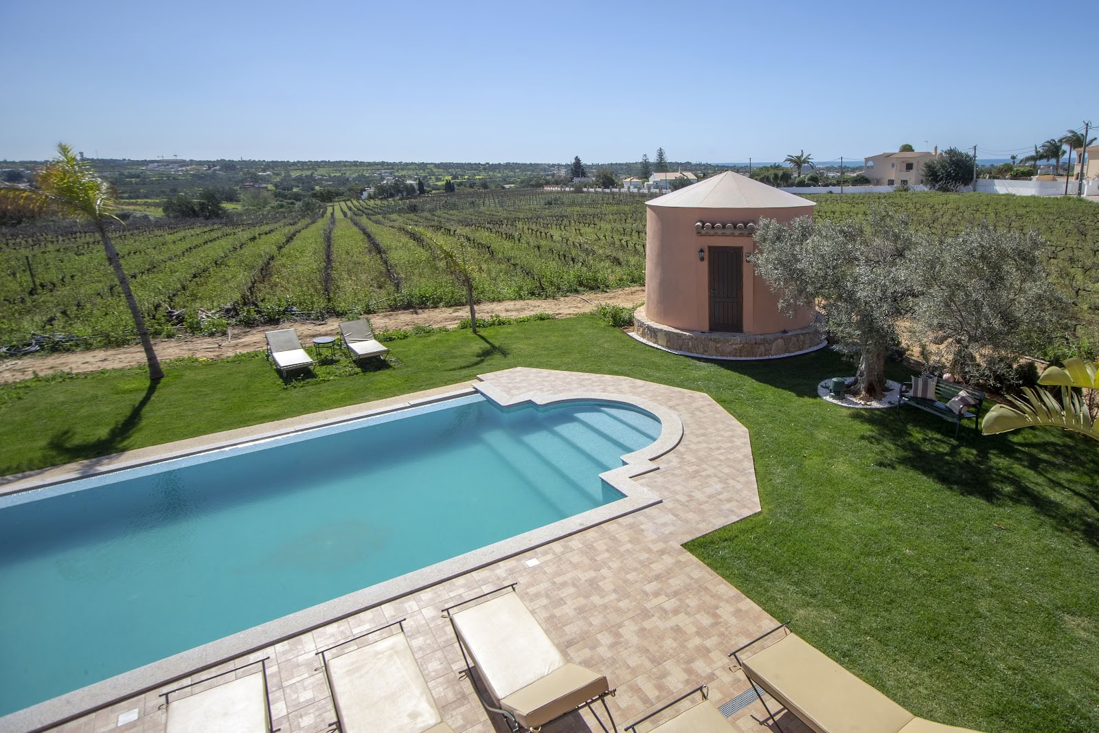 Al Karob - Yoga-Boutique-Villa