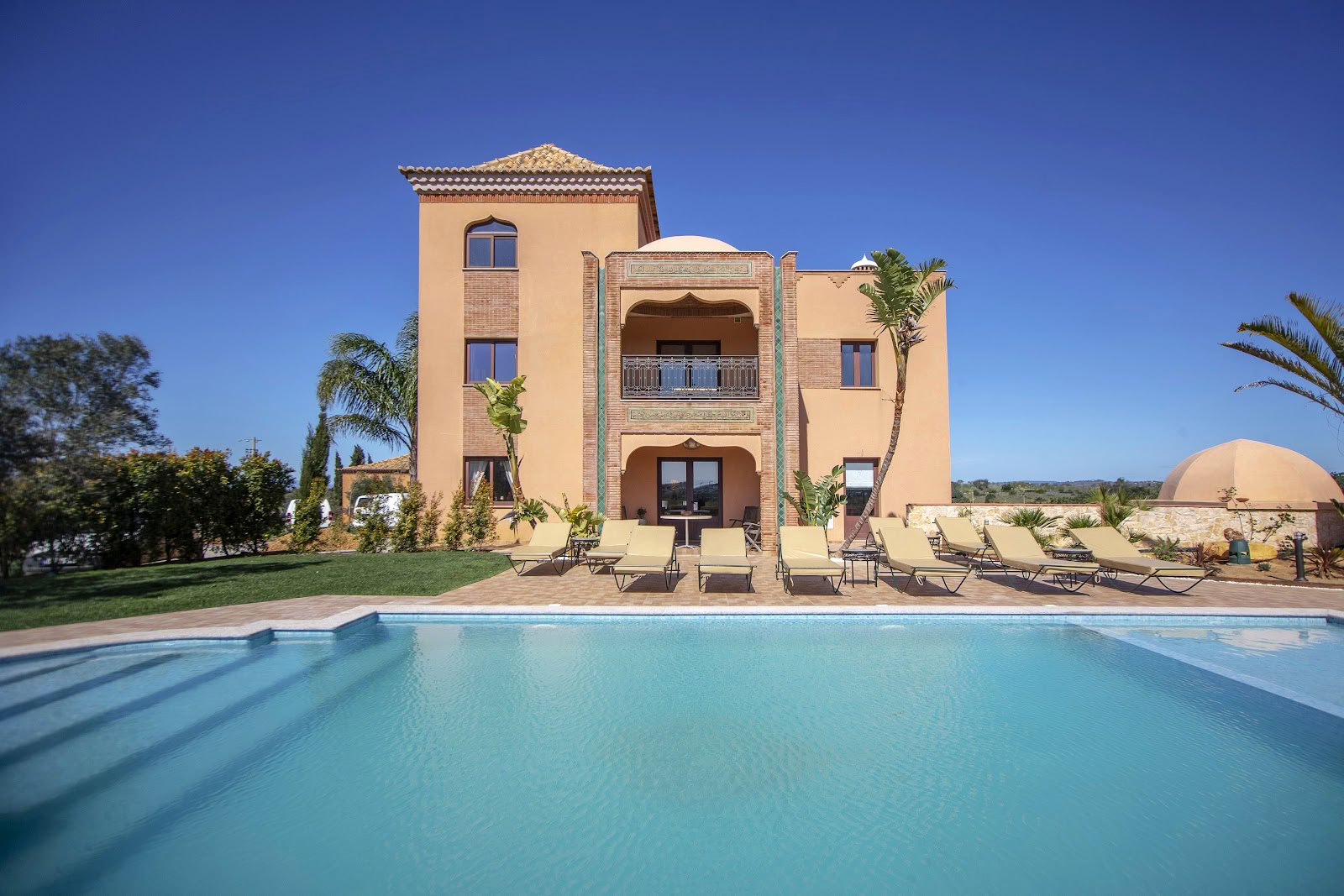 Al Karob - Yoga-Boutique-Villa