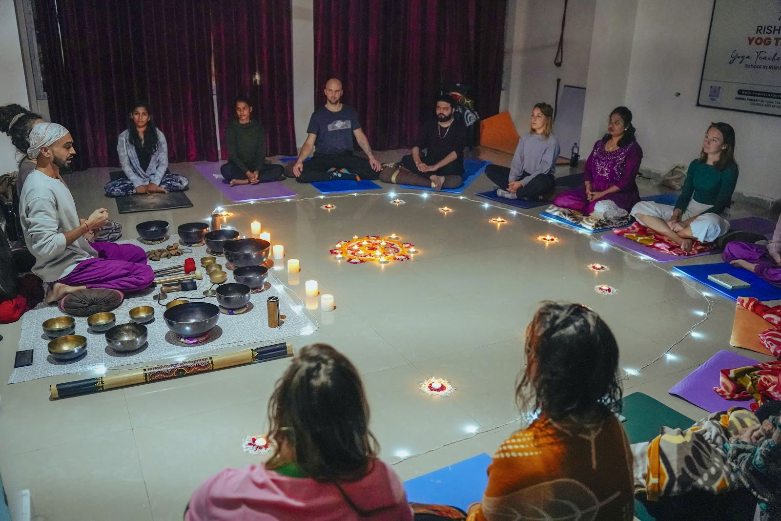 Kaivalyam Yoga School - Yogalehrer-Ausbildung in Rishikesh