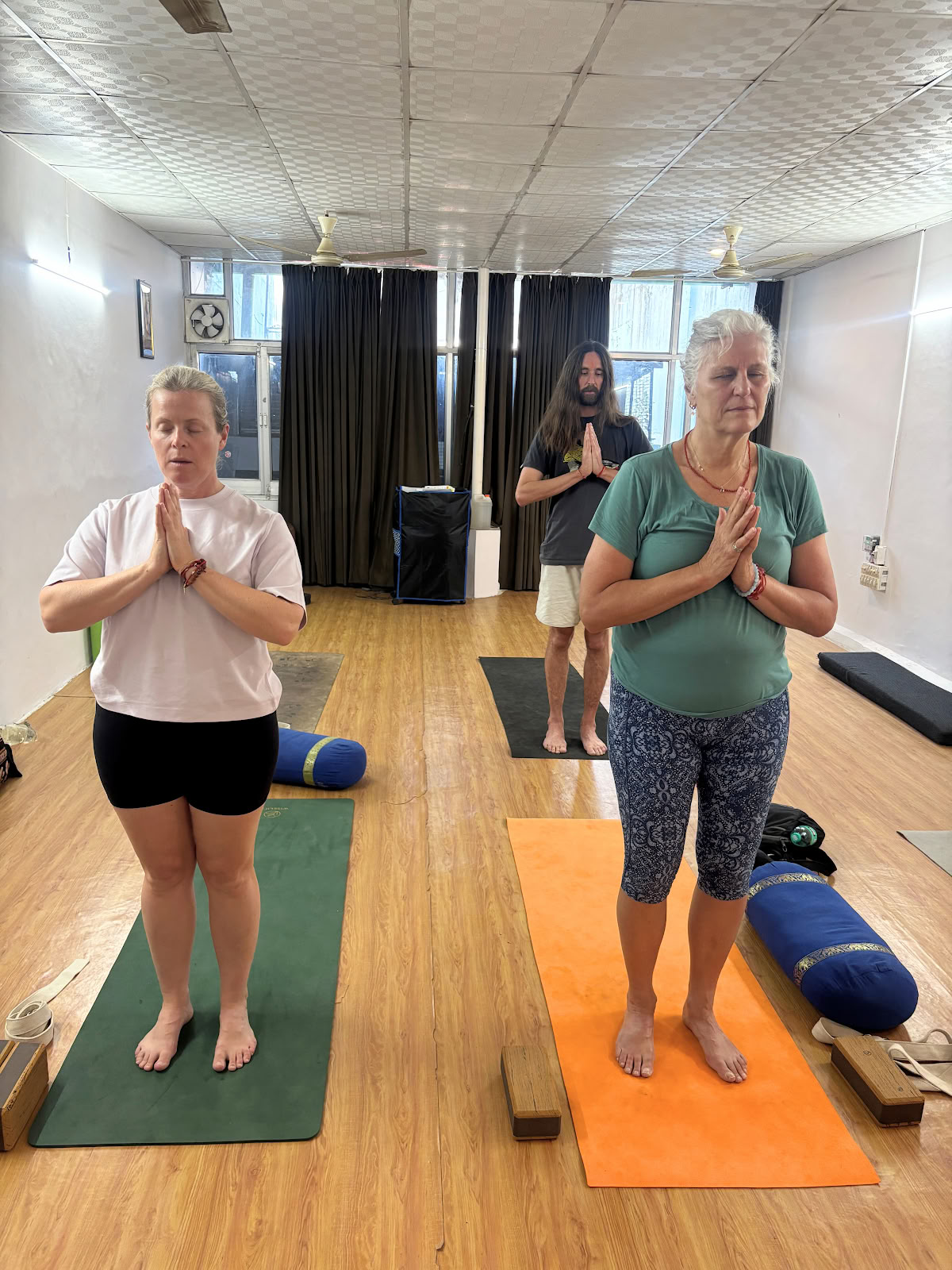 Karoli Yoga Schule