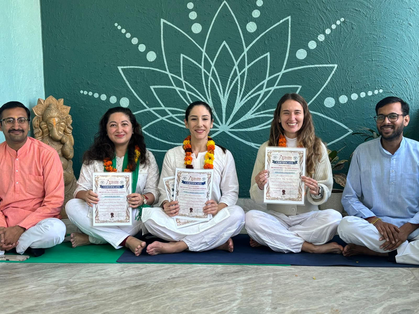 Sri Yoga Ashram | Anbieter von Yoga-Lehrer-Ausbildungskursen in Rishikesh