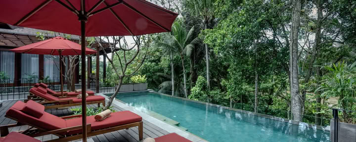 Panorama-Penthouse-Villa mit Pool