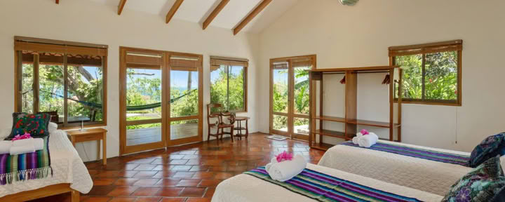 Casita, am Bett
