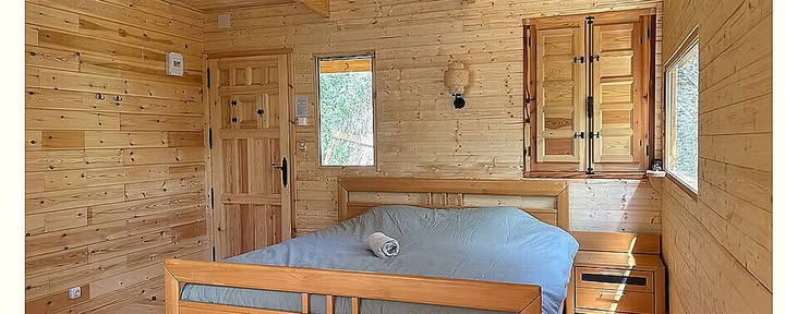 Privates Doppel- oder Zweibettzimmer