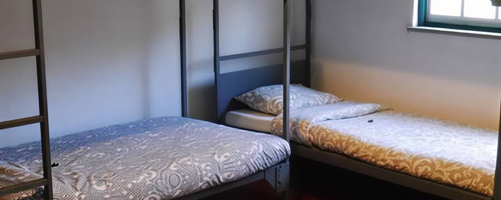 Gemeinsames Schlafsaalzimmer