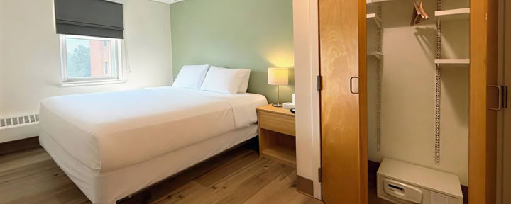 Privates Zimmer mit Flurbad