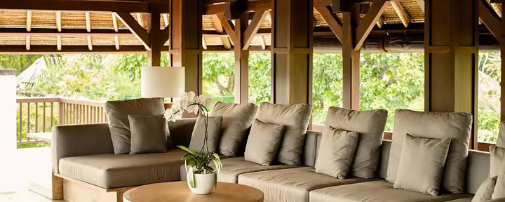 Vier-Schlafzimmer-Villa mit privatem Pool